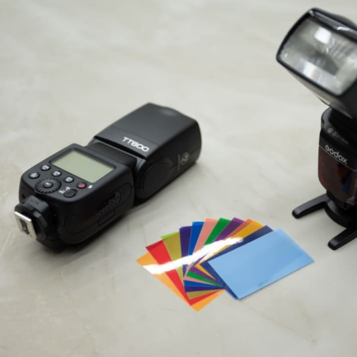 カラーフィルター付ストロボ（GODOX）