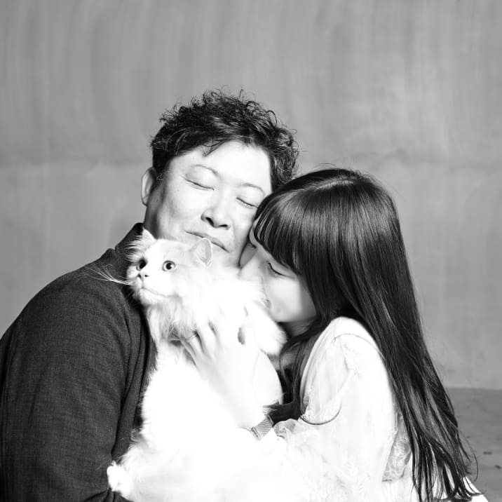 お顔くっつけポーズ