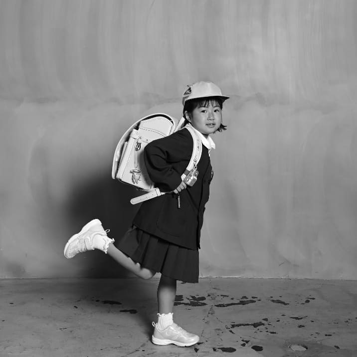 巧みな風船使いポーズ