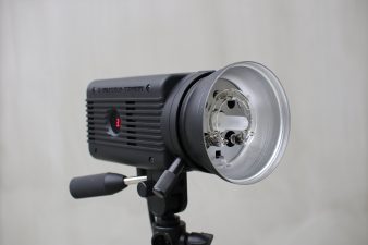 モノブロックストロボおすすめ5選｜商品撮影・人物撮影で失敗しない選び方も解説