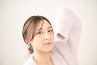 写真とヘアメイクの連携で“絵になる瞬間”を。熊本での出張対応も可能です｜C STUDIOヘアメイク