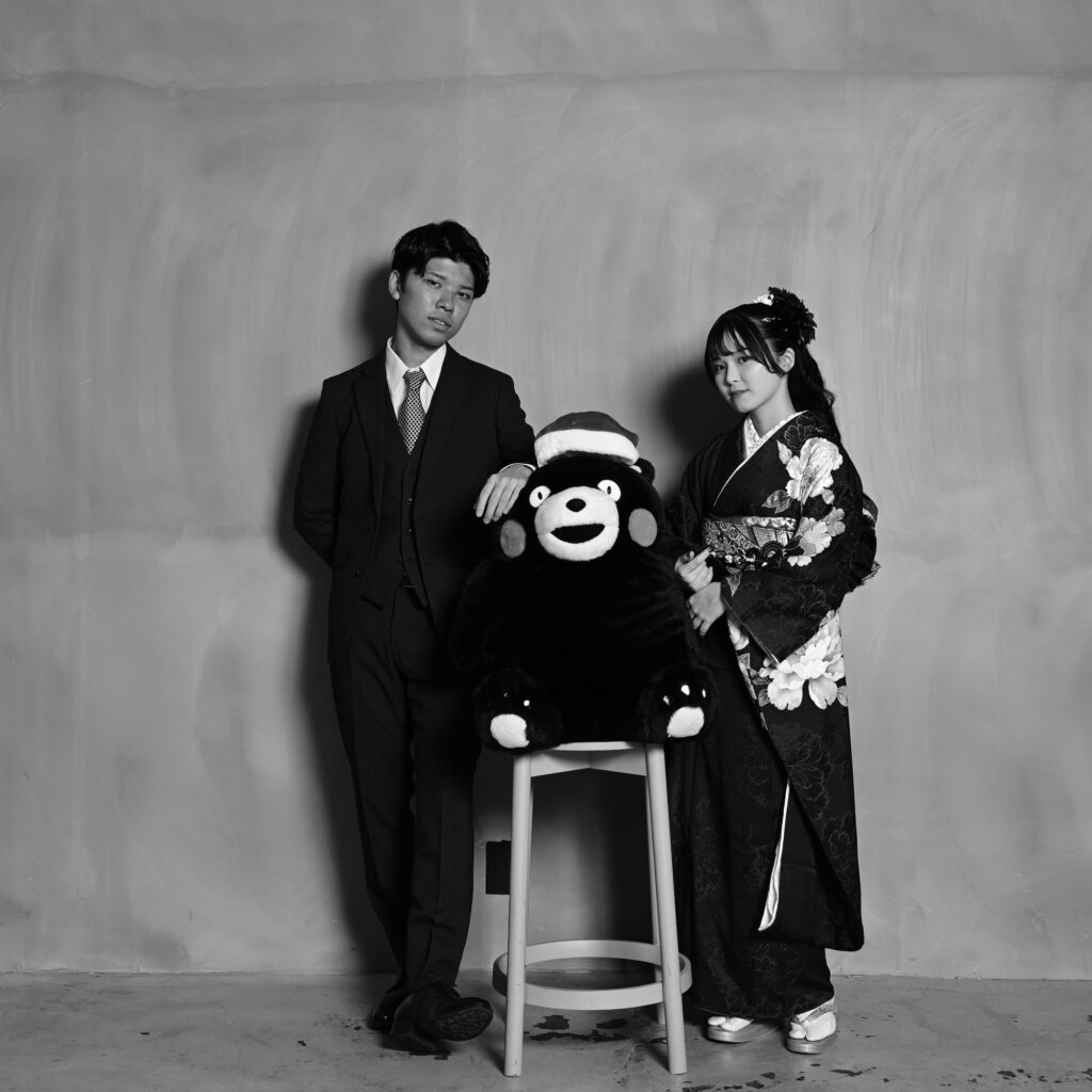 くまモンのぬいぐるみを使ったカップルフォト