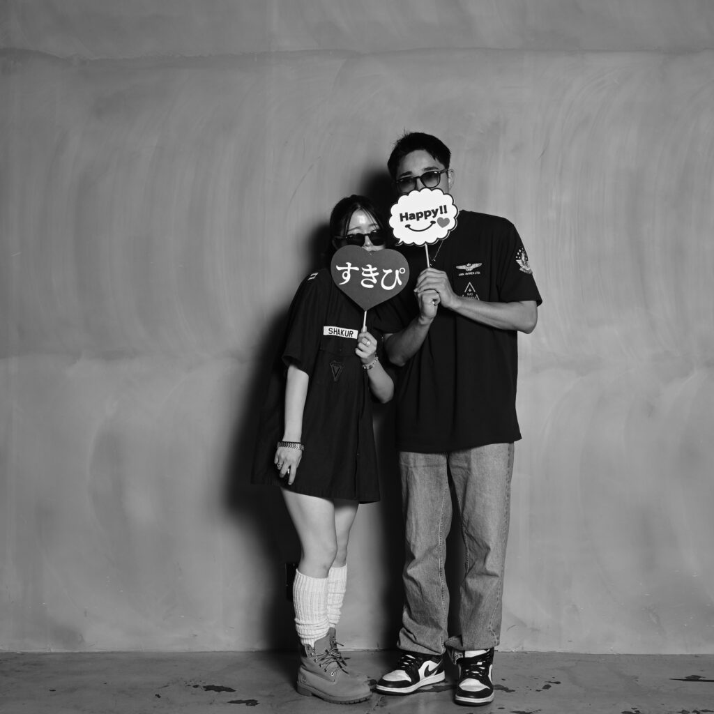 フォトプロップスを使ったカップルフォト