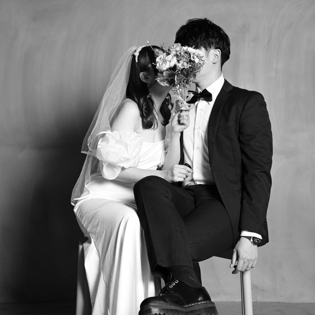 ブーケを使ったカップルフォト