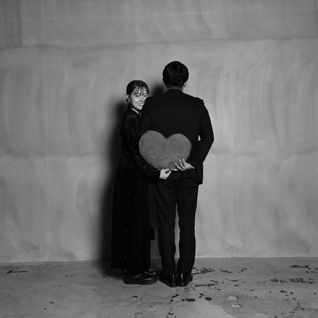 カップルフォト振り向きショット