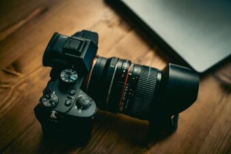 写真館って高い？家族写真の料金に対する本音の話